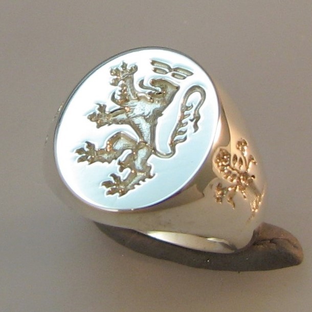 Lion rampant silver crest ring