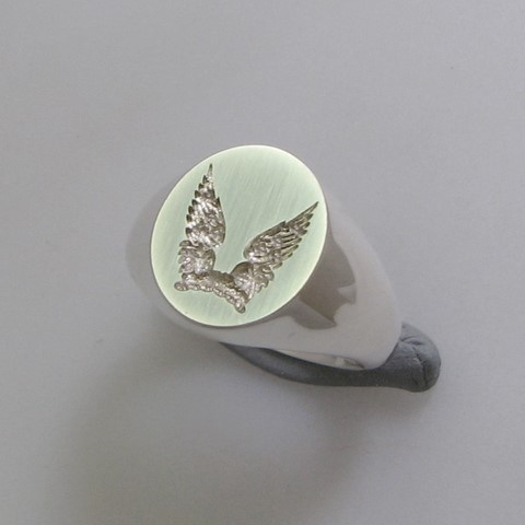 Angel wings engraved signet ring